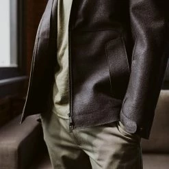 Icebreaker Felted Merino Hooded Jacket Men, Zwart -ARTILECT winkel icebreaker felted merino hooded jacket men black 22