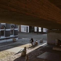 Icebreaker Felted Merino Hooded Jacket Men, Zwart -ARTILECT winkel icebreaker felted merino hooded jacket men black 24